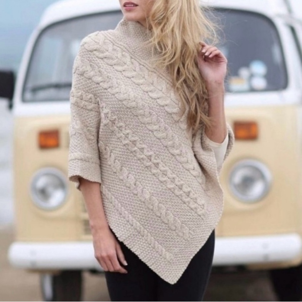 Inis Crafts 100% Merino Wool High Neck Oatmeal Poncho Made in Ireland M/L